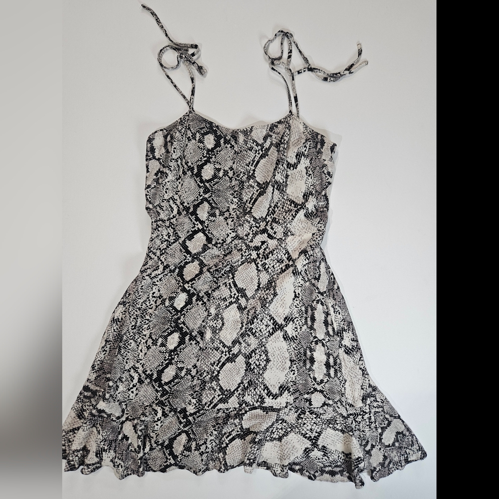 Express Snakeskin‎ Print Mini Dress Womens Large Cream Grey